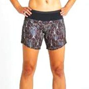 Oiselle Long Toolbelt Roga Shorts - Swan Lake Print, Size 8